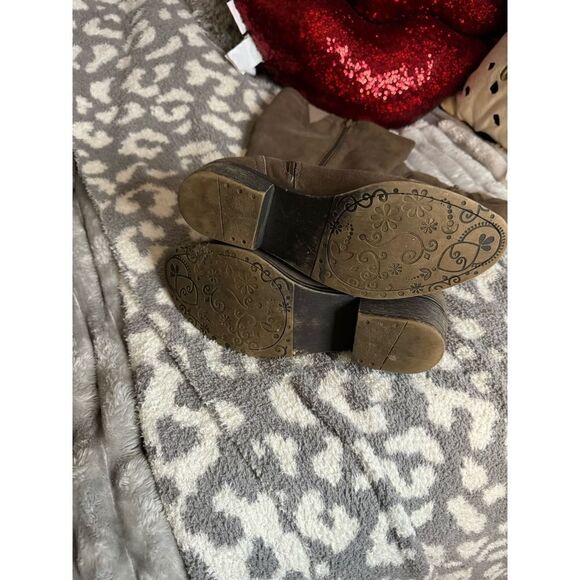 10m cloudwalkers by avenue lace up sweater knee high boots tan - Picture 4 of 7